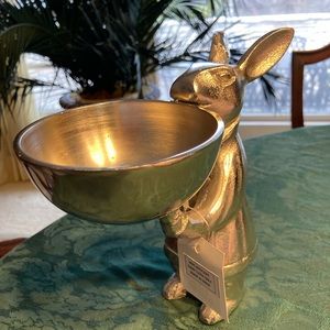 Beautiful bunny bowl